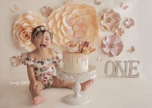 Adelaide based Accredited Professional Photographer Jennifer White Photography Cake Smash Photo Shoot